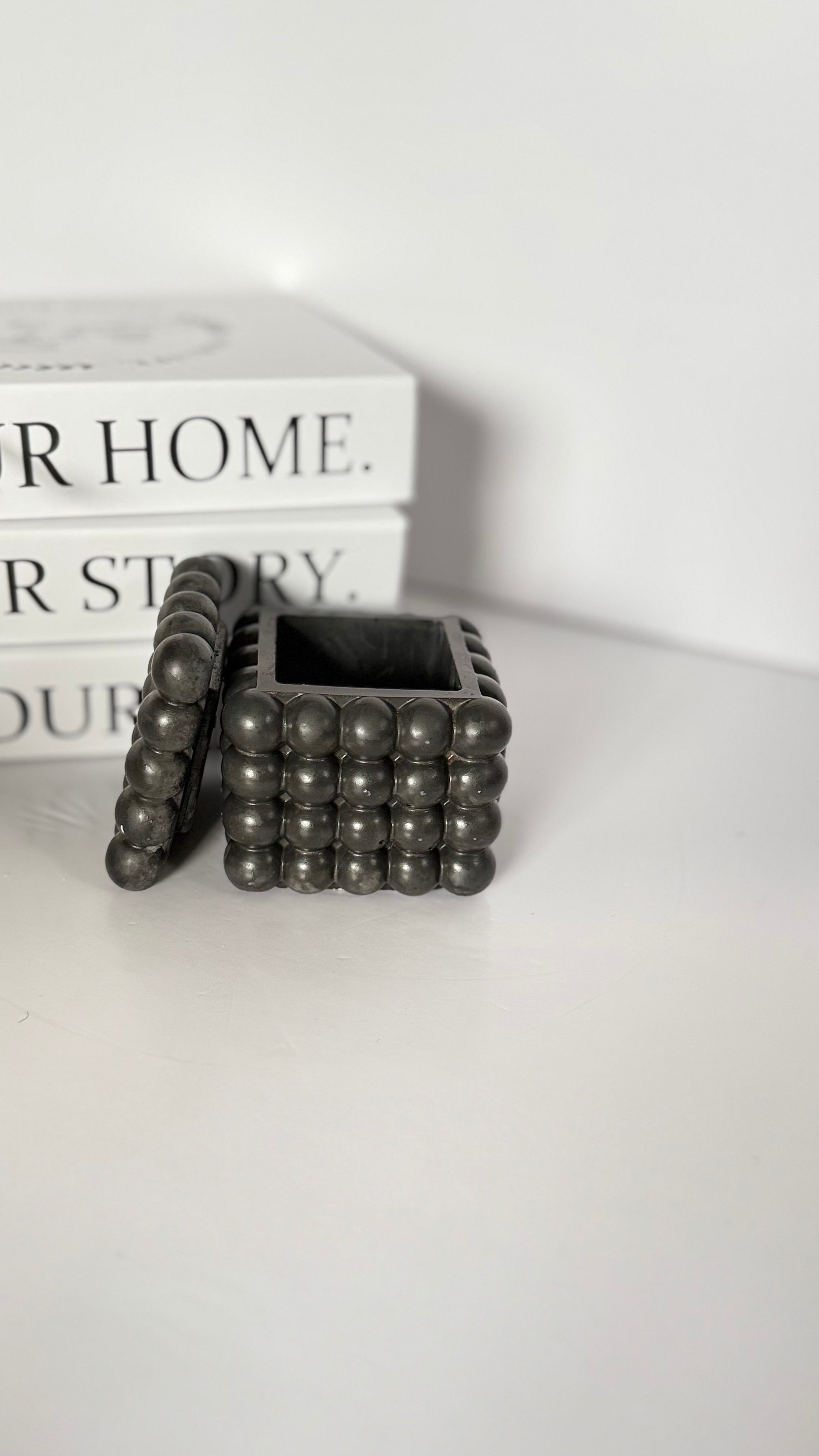 The boba mini bubble container with lid