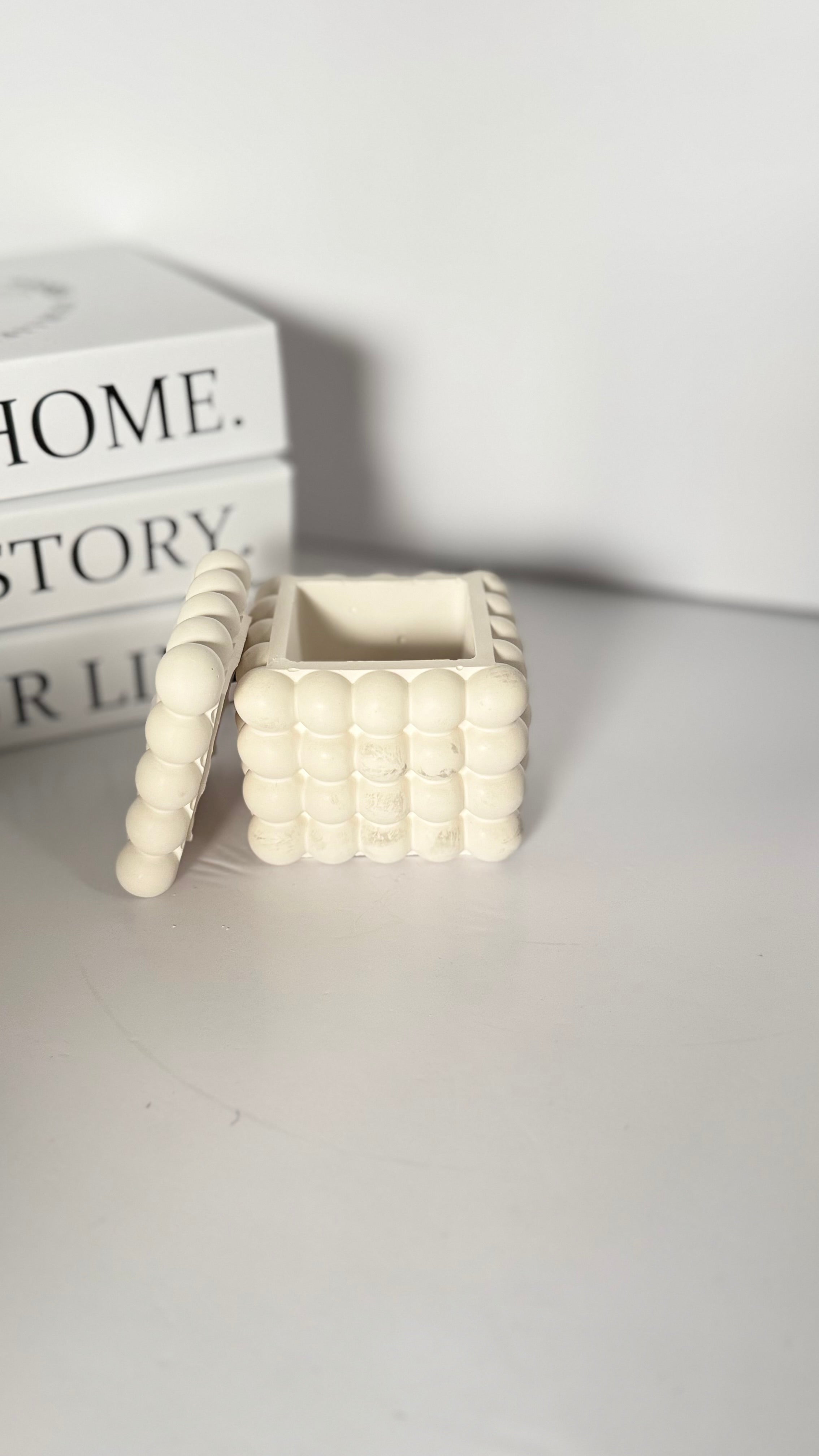 The boba mini bubble container with lid