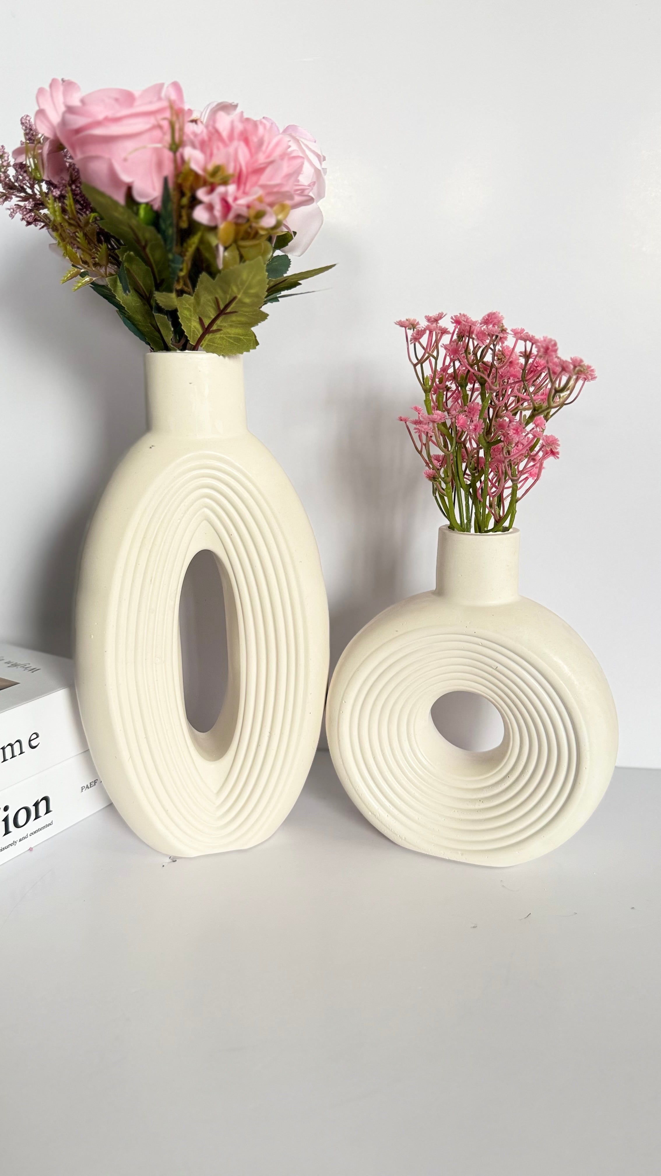 Amaris Vase Set – Sculptural Oval & Round Vases (Handmade)